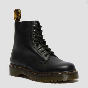 Dr Marten Women’s Black Leather Pascal Boots
